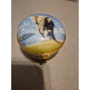 2004 Meiklejohn Applejack Licensing Elephant and baby trinket box small